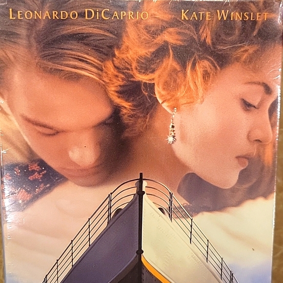 Titanic VHS Tapes, NWT - Picture 7 of 9